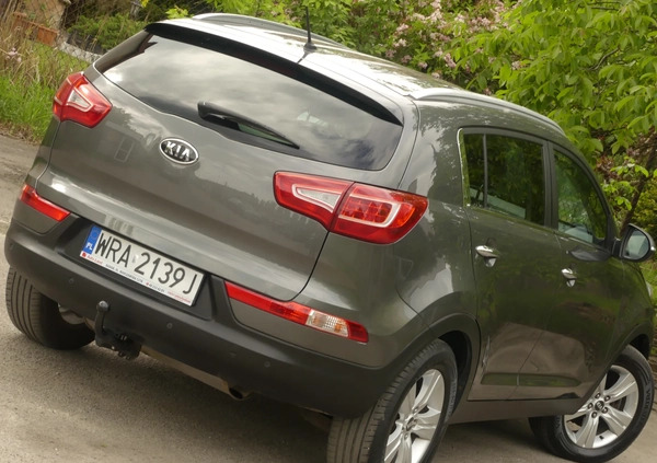 Kia Sportage cena 39700 przebieg: 185000, rok produkcji 2011 z Radom małe 277